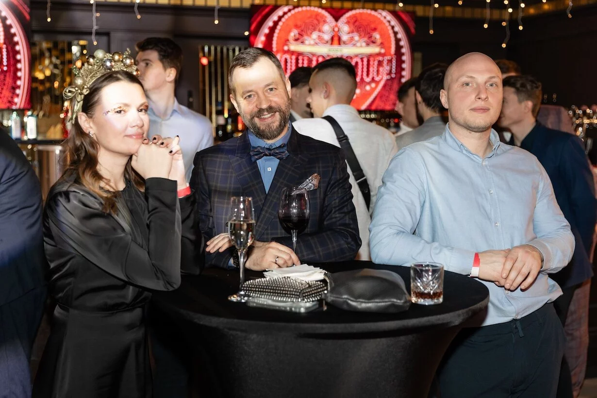 Интерьер/Экстерьер/Банкетная зона/Бар/Стол для двоих/Вход/Главный зал/Lounge зона ресторанный комплекс Olimpbet Lounge фото