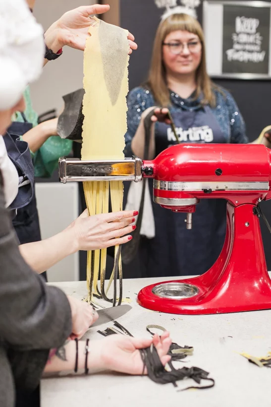 Интерьер/Экстерьер/Банкетная зона/Бар/Стол для двоих/Вход/Главный зал/Lounge зона кулинарная студия Chef Studio фото