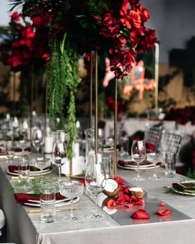 Интерьер/Экстерьер/Банкетная зона/Бар/Стол для двоих/Вход/Главный зал/Lounge зона ресторан Графский парк фото