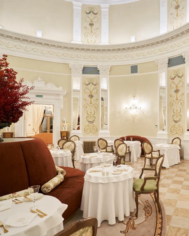 Интерьер/Экстерьер/Банкетная зона/Бар/Стол для двоих/Вход/Главный зал/Lounge зона ресторан Gourmet фото