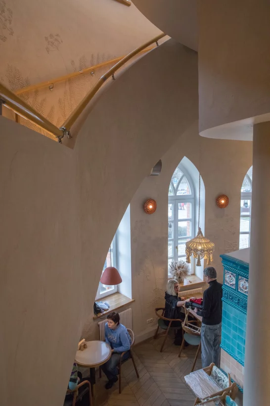 Интерьер/Экстерьер/Банкетная зона/Бар/Стол для двоих/Вход/Главный зал/Lounge зона ресторан Есения фото