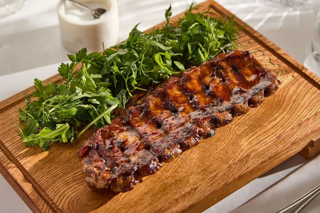 Интерьер/Экстерьер/Банкетная зона/Бар/Стол для двоих/Вход/Главный зал/Lounge зона стейк-хаус Рыбы нет фото