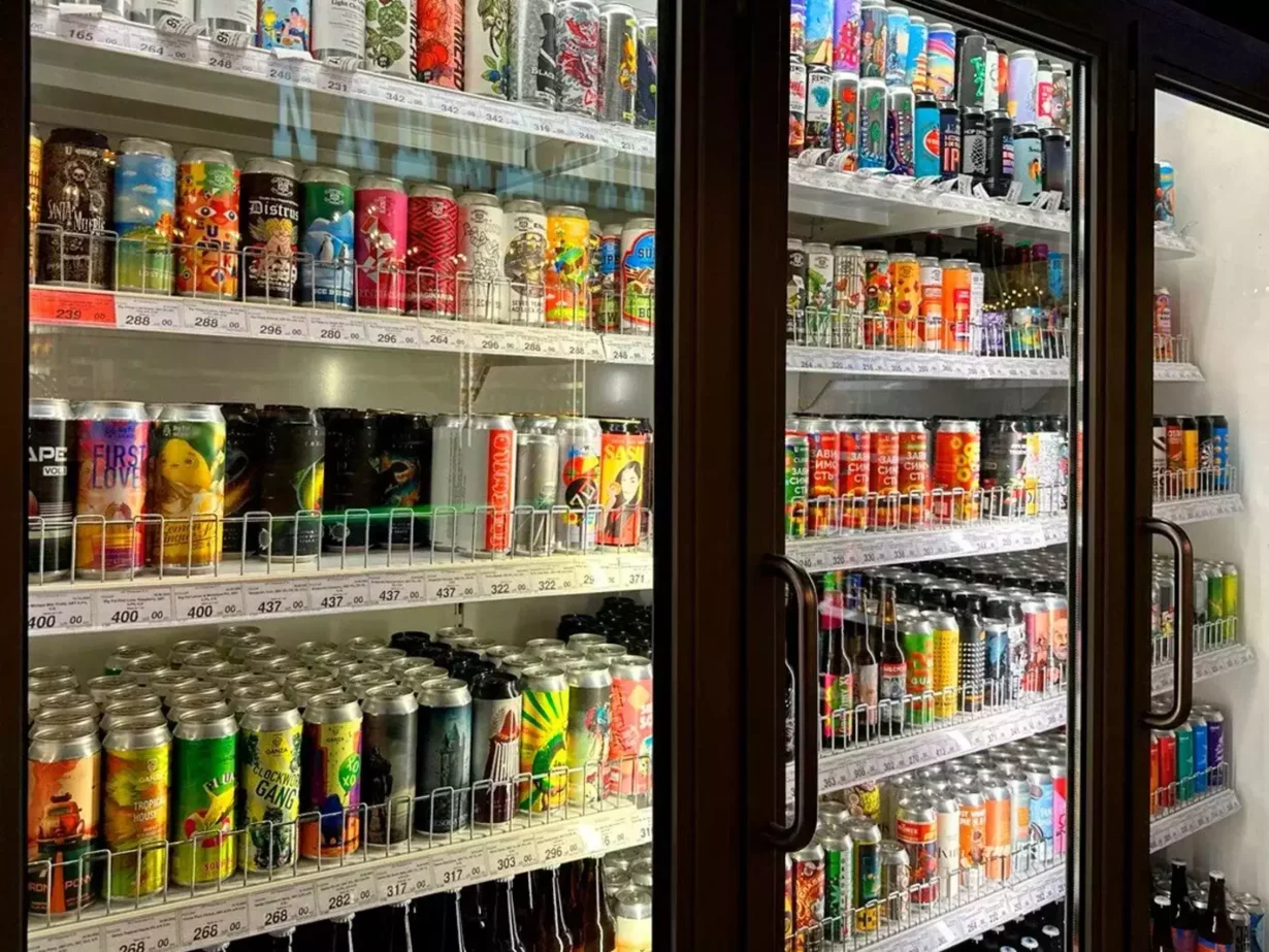 Интерьер/Экстерьер/Банкетная зона/Бар/Стол для двоих/Вход/Главный зал/Lounge зона бар Традиции мирового пивоварения фото