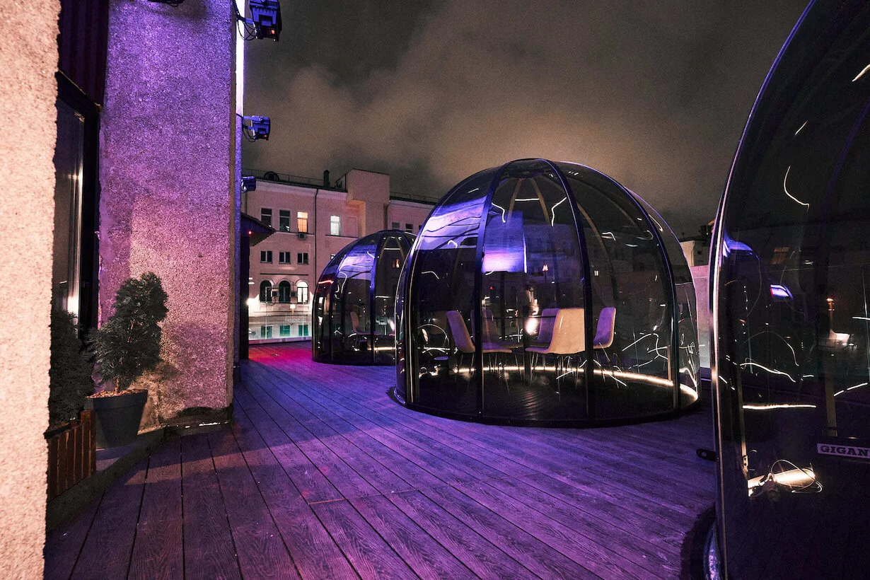 Интерьер/Экстерьер/Банкетная зона/Бар/Стол для двоих/Вход/Главный зал/Lounge зона караоке-клуб Гримёрка фото