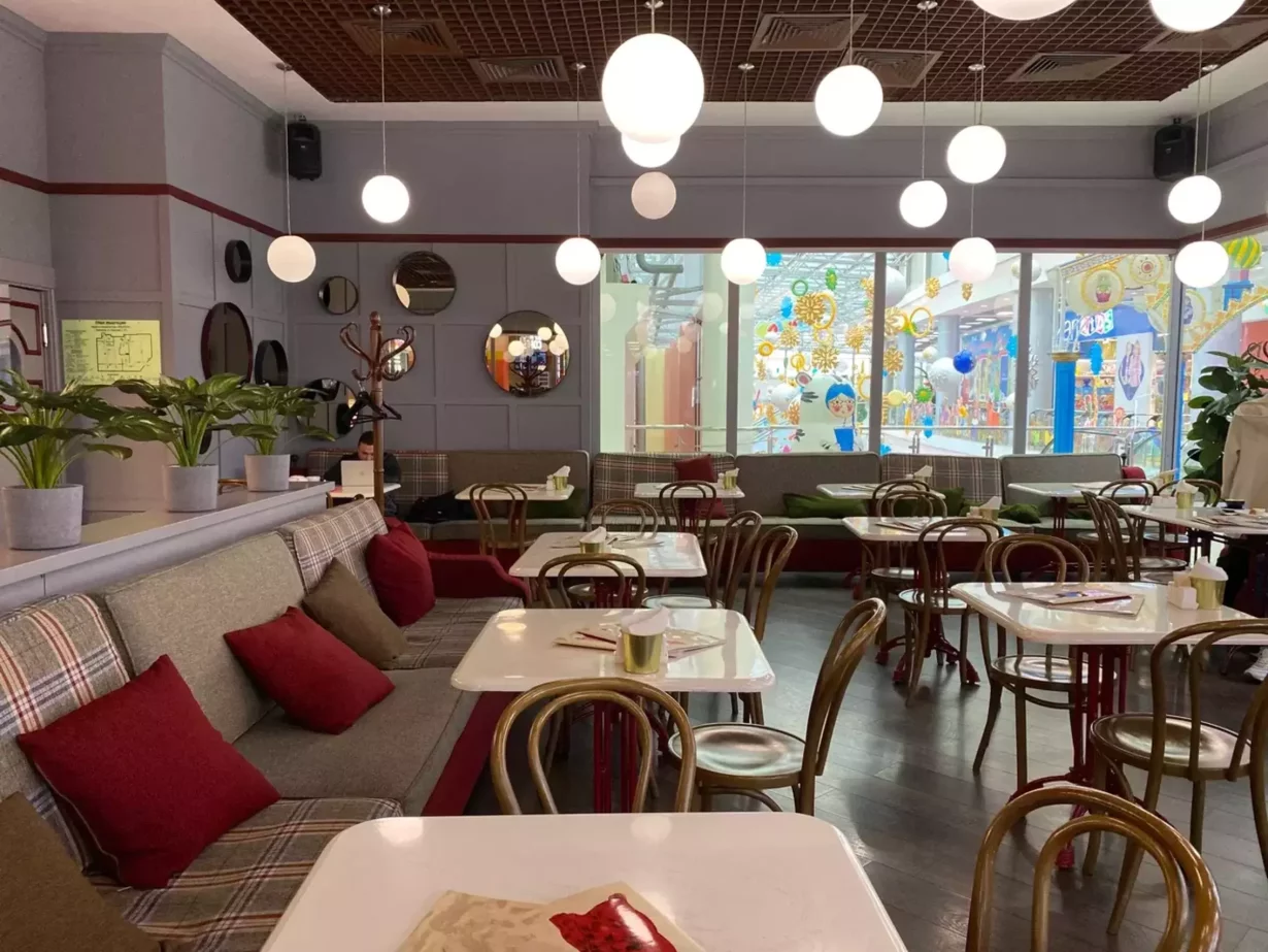 Интерьер/Экстерьер/Банкетная зона/Бар/Стол для двоих/Вход/Главный зал/Lounge зона кофейня Любокофе фото