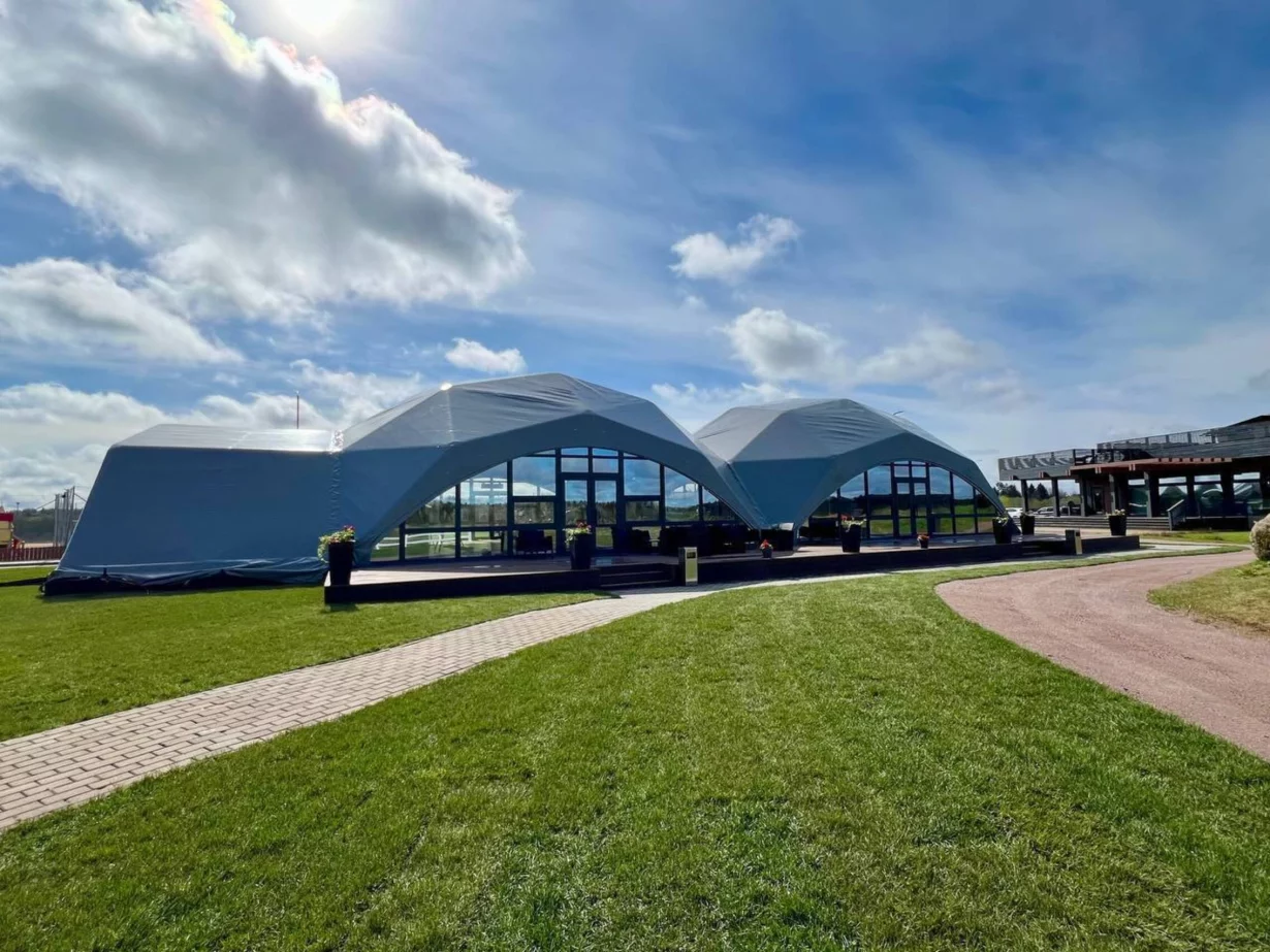 Интерьер/Экстерьер/Банкетная зона/Бар/Стол для двоих/Вход/Главный зал/Lounge зона ресторан Gorki Golf & Resort фото