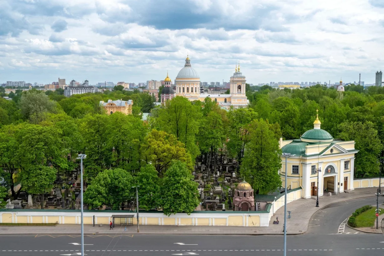 Интерьер/Экстерьер/Банкетная зона/Бар/Стол для двоих/Вход/Главный зал/Lounge зона ресторан На 8 небе фото