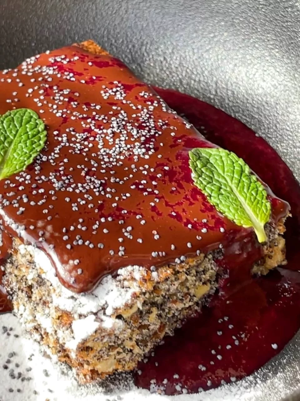 Интерьер/Экстерьер/Банкетная зона/Бар/Стол для двоих/Вход/Главный зал/Lounge зона ресторан Мясо Есть фото