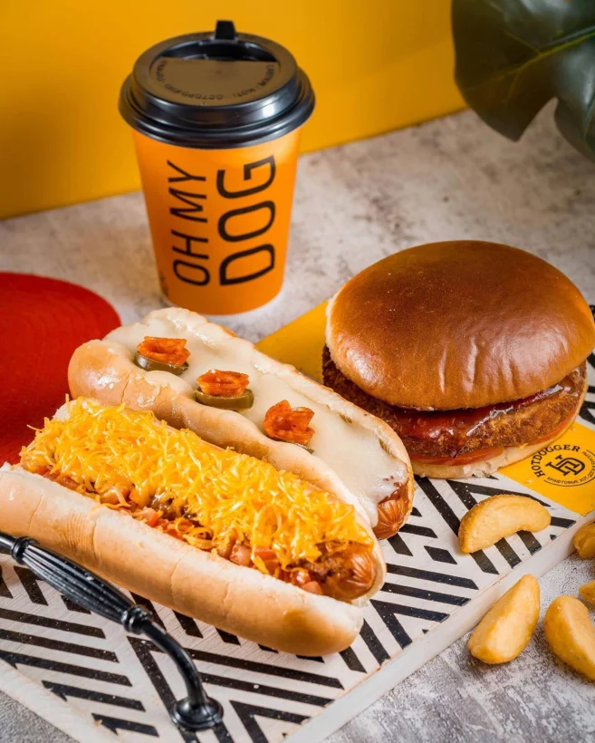 Интерьер/Экстерьер/Банкетная зона/Бар/Стол для двоих/Вход/Главный зал/Lounge зона фастфуд HotDogger фото