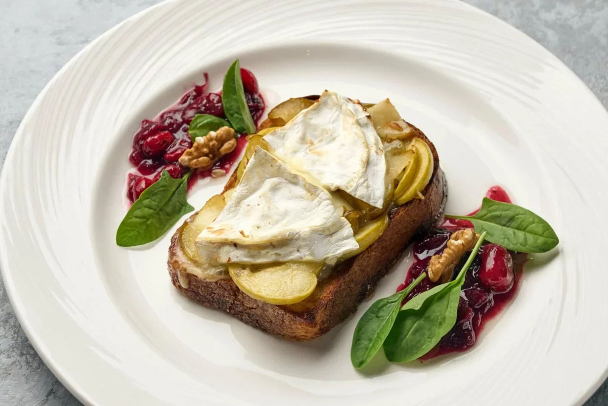 Интерьер/Экстерьер/Банкетная зона/Бар/Стол для двоих/Вход/Главный зал/Lounge зона ресторан Le Bistrot de la Ferm фото