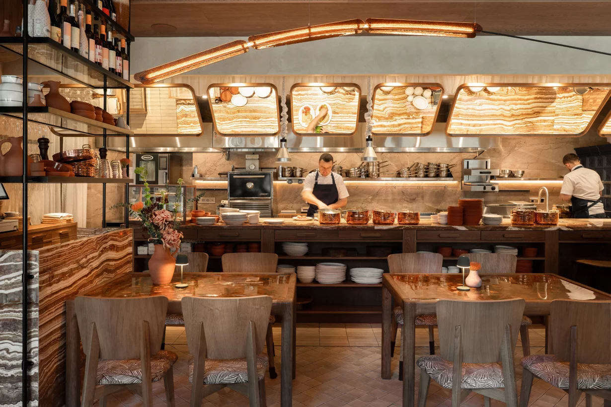 Интерьер/Экстерьер/Банкетная зона/Бар/Стол для двоих/Вход/Главный зал/Lounge зона ресторан Грис фото