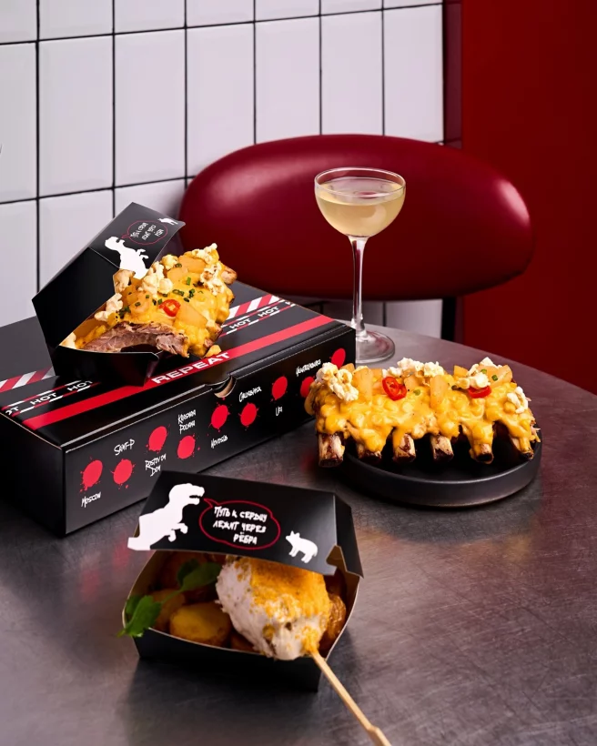 Интерьер/Экстерьер/Банкетная зона/Бар/Стол для двоих/Вход/Главный зал/Lounge зона корнер Frank фото