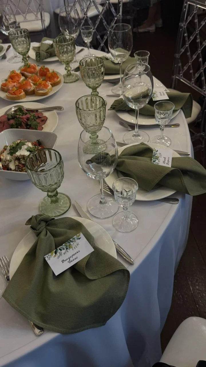 Интерьер/Экстерьер/Банкетная зона/Бар/Стол для двоих/Вход/Главный зал/Lounge зона лофт Family Loft фото