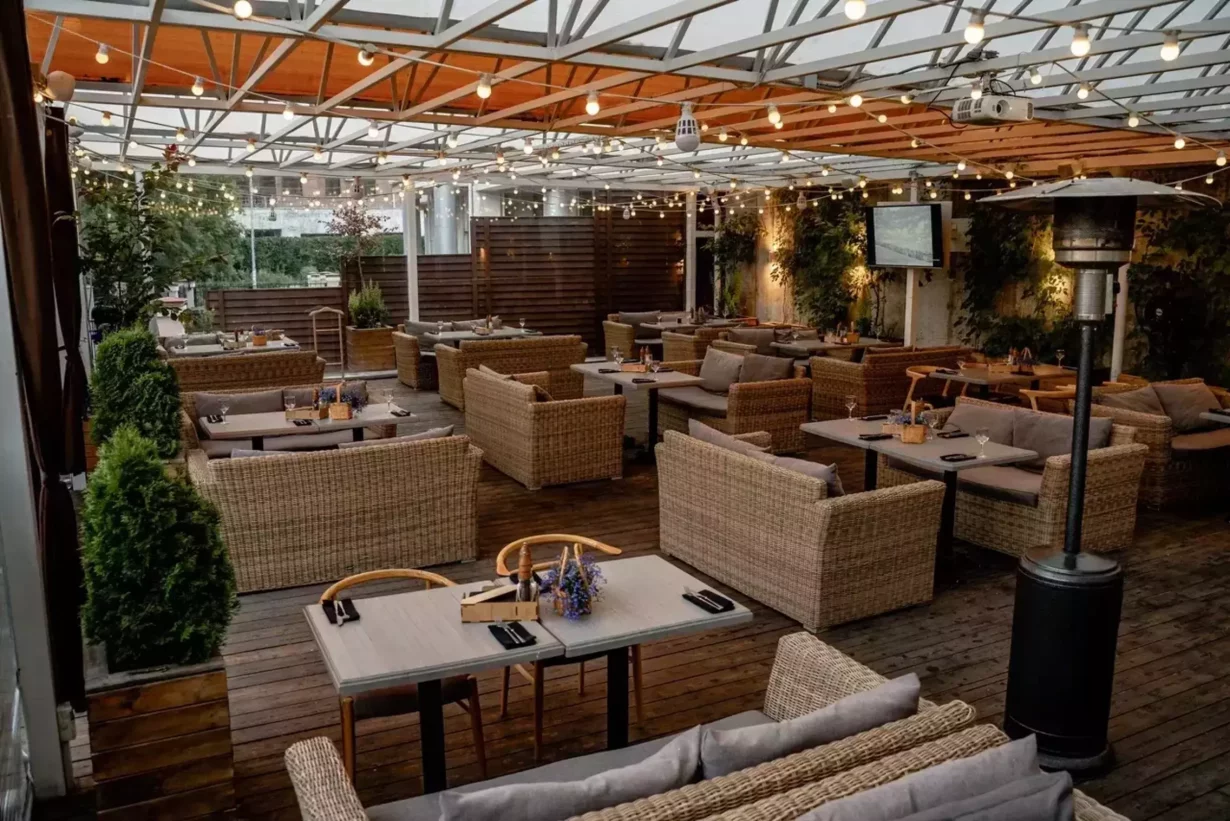 Интерьер/Экстерьер/Банкетная зона/Бар/Стол для двоих/Вход/Главный зал/Lounge зона ресторан Некрасов фото