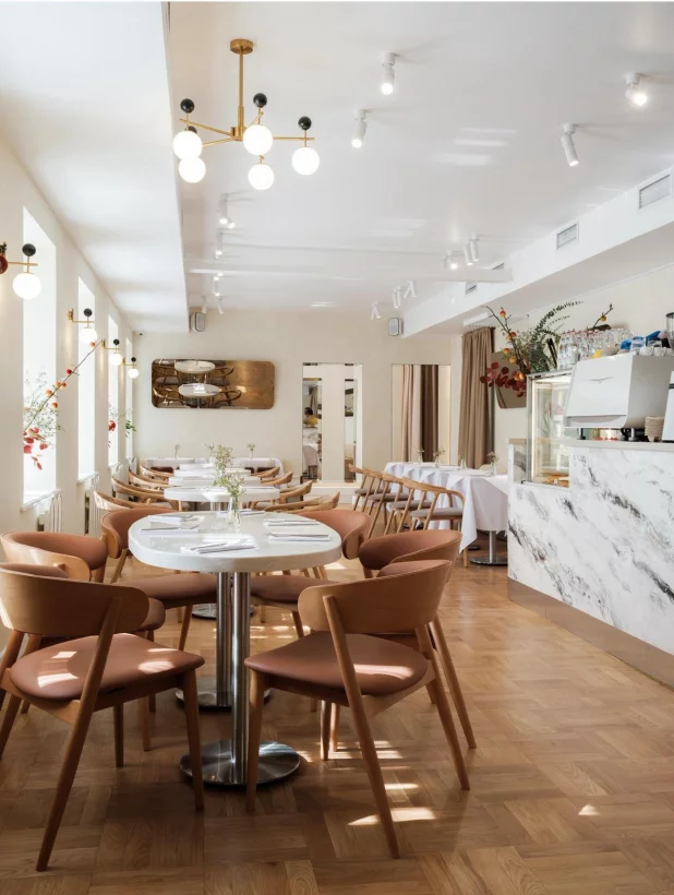 Интерьер/Экстерьер/Банкетная зона/Бар/Стол для двоих/Вход/Главный зал/Lounge зона ресторан Арома фото