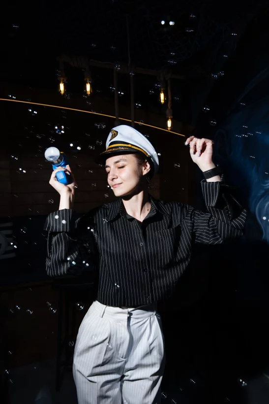 Интерьер/Экстерьер/Банкетная зона/Бар/Стол для двоих/Вход/Главный зал/Lounge зона бар Моряк и чайка фото