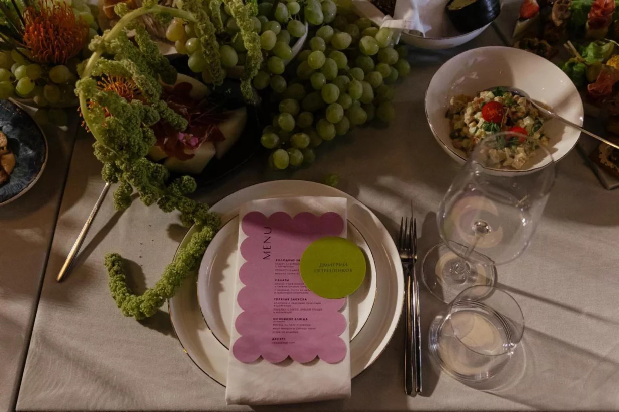 Интерьер/Экстерьер/Банкетная зона/Бар/Стол для двоих/Вход/Главный зал/Lounge зона банкетный зал Сезоны на Фонтанке фото