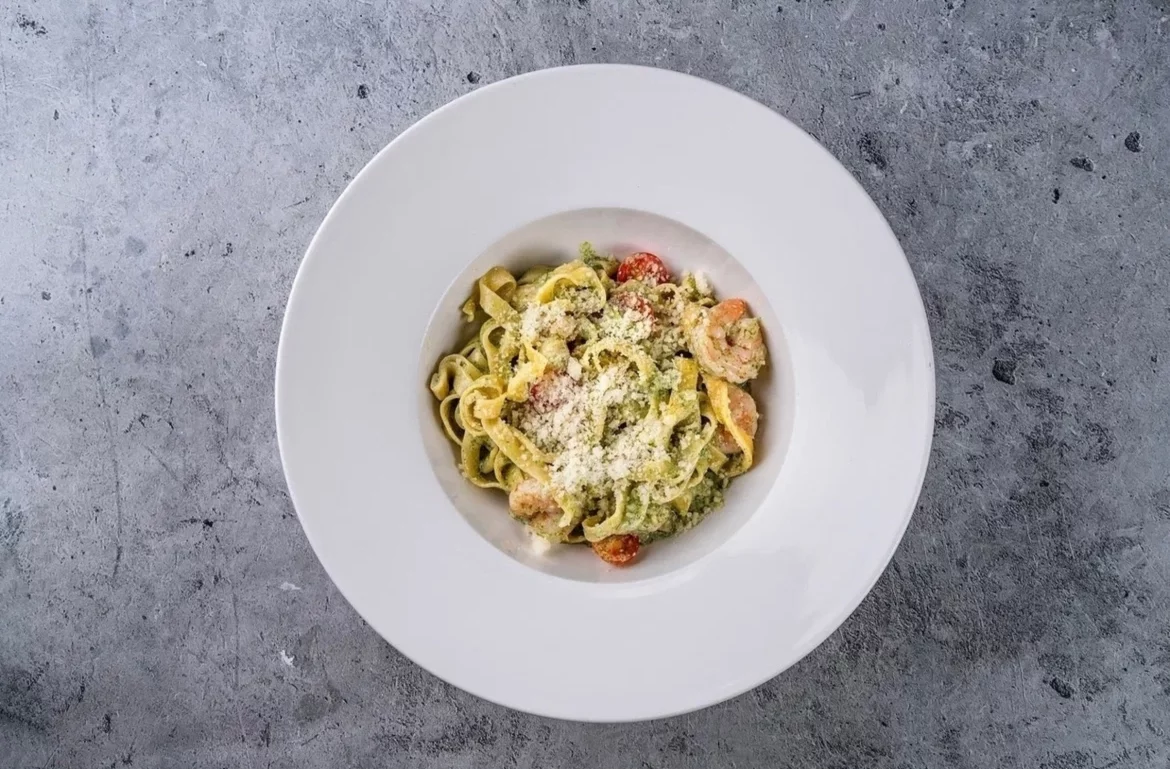 Интерьер/Экстерьер/Банкетная зона/Бар/Стол для двоих/Вход/Главный зал/Lounge зона корнер Мидийное место фото