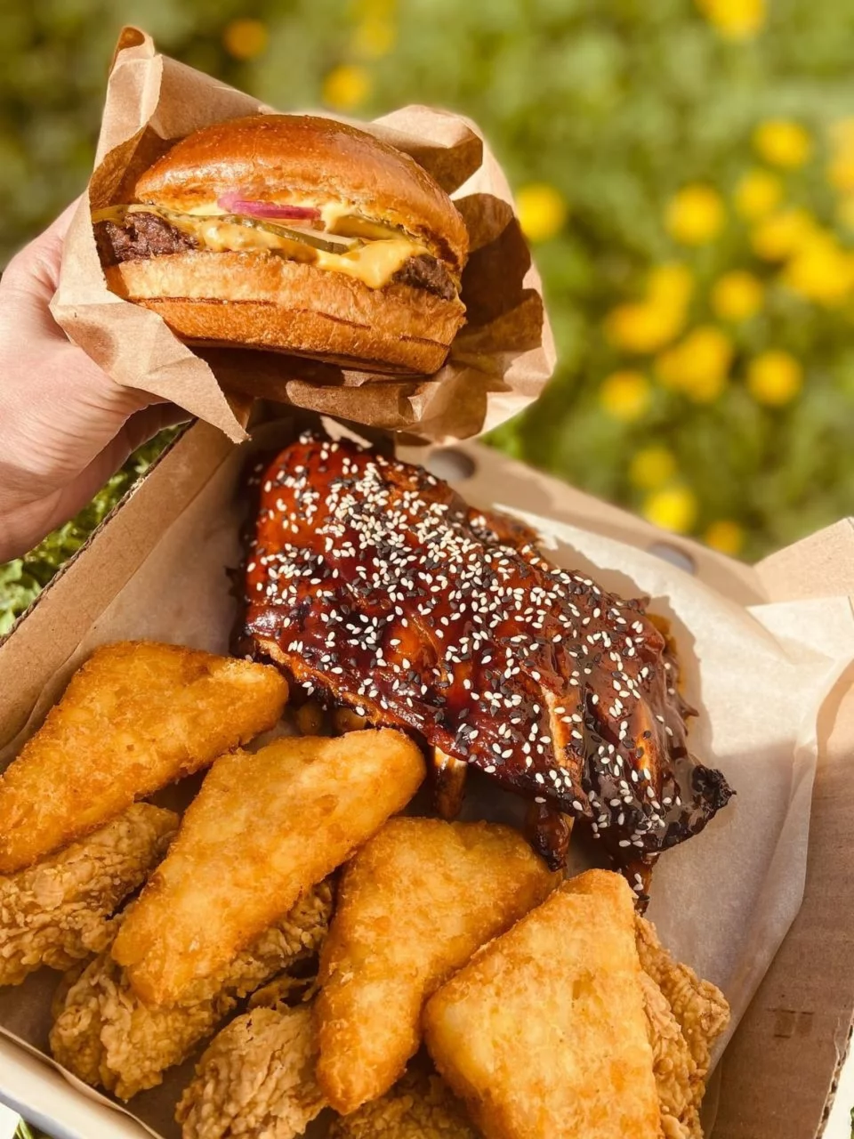 Интерьер/Экстерьер/Банкетная зона/Бар/Стол для двоих/Вход/Главный зал/Lounge зона фастфуд Кур Крыло фото