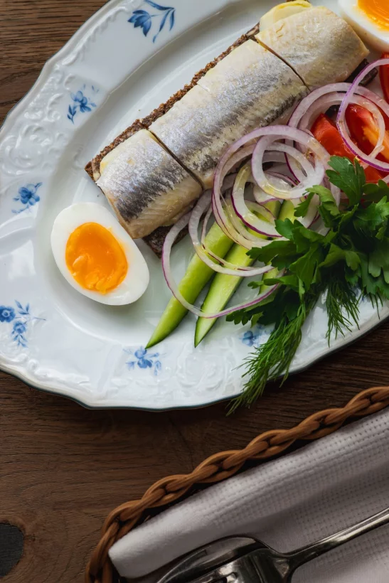 Интерьер/Экстерьер/Банкетная зона/Бар/Стол для двоих/Вход/Главный зал/Lounge зона ресторан Берег фото