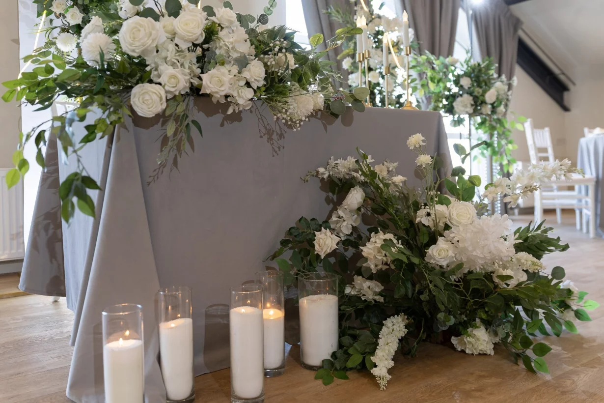 Интерьер/Экстерьер/Банкетная зона/Бар/Стол для двоих/Вход/Главный зал/Lounge зона ресторан Молоко фото