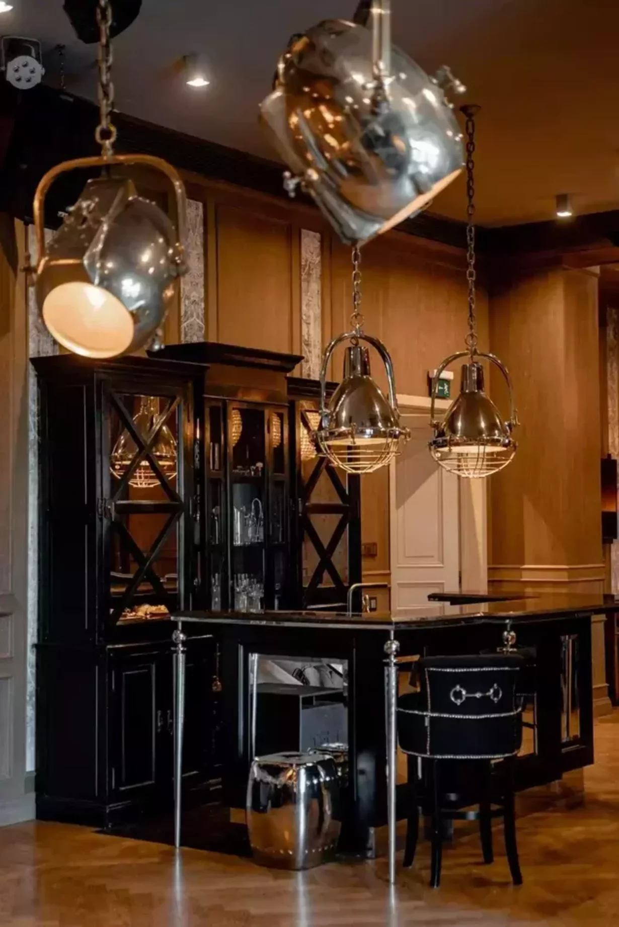 Интерьер/Экстерьер/Банкетная зона/Бар/Стол для двоих/Вход/Главный зал/Lounge зона ресторан Некрасов фото