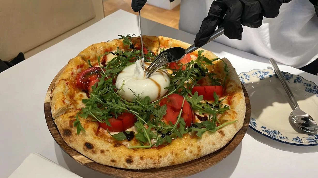 Интерьер/Экстерьер/Банкетная зона/Бар/Стол для двоих/Вход/Главный зал/Lounge зона ресторан Арома фото