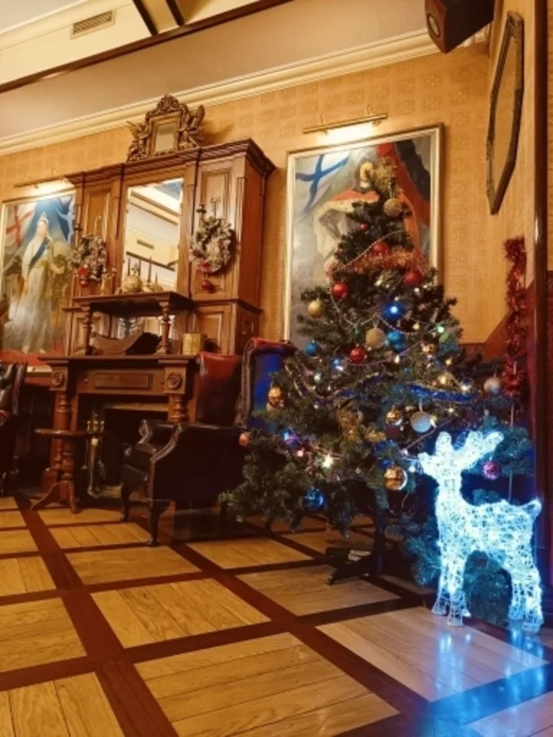 Интерьер/Экстерьер/Банкетная зона/Бар/Стол для двоих/Вход/Главный зал/Lounge зона ресторан Альбион Диккенс фото