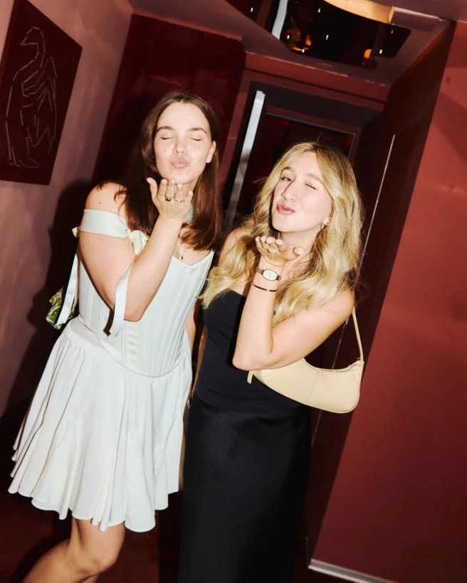 Интерьер/Экстерьер/Банкетная зона/Бар/Стол для двоих/Вход/Главный зал/Lounge зона бар Nomer фото