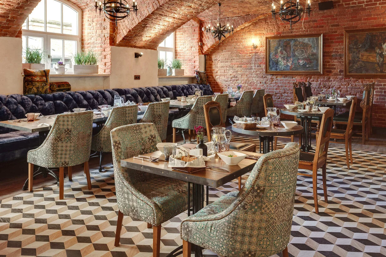 Интерьер/Экстерьер/Банкетная зона/Бар/Стол для двоих/Вход/Главный зал/Lounge зона ресторан Кладовая фото