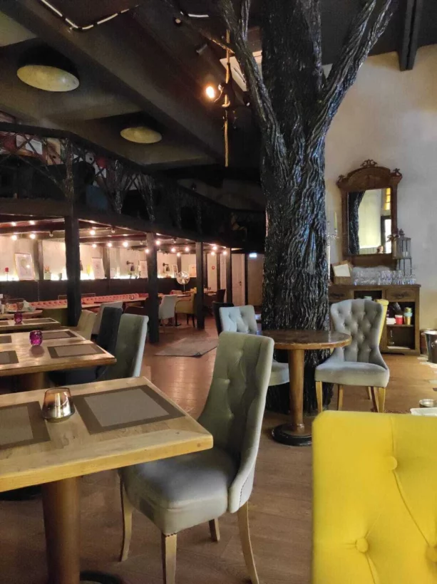 Интерьер/Экстерьер/Банкетная зона/Бар/Стол для двоих/Вход/Главный зал/Lounge зона паб Куба фото