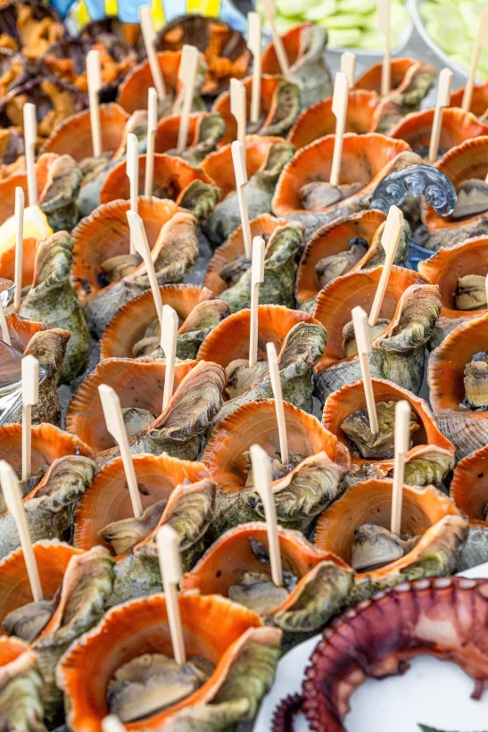 Интерьер/Экстерьер/Банкетная зона/Бар/Стол для двоих/Вход/Главный зал/Lounge зона ресторан La Marée фото