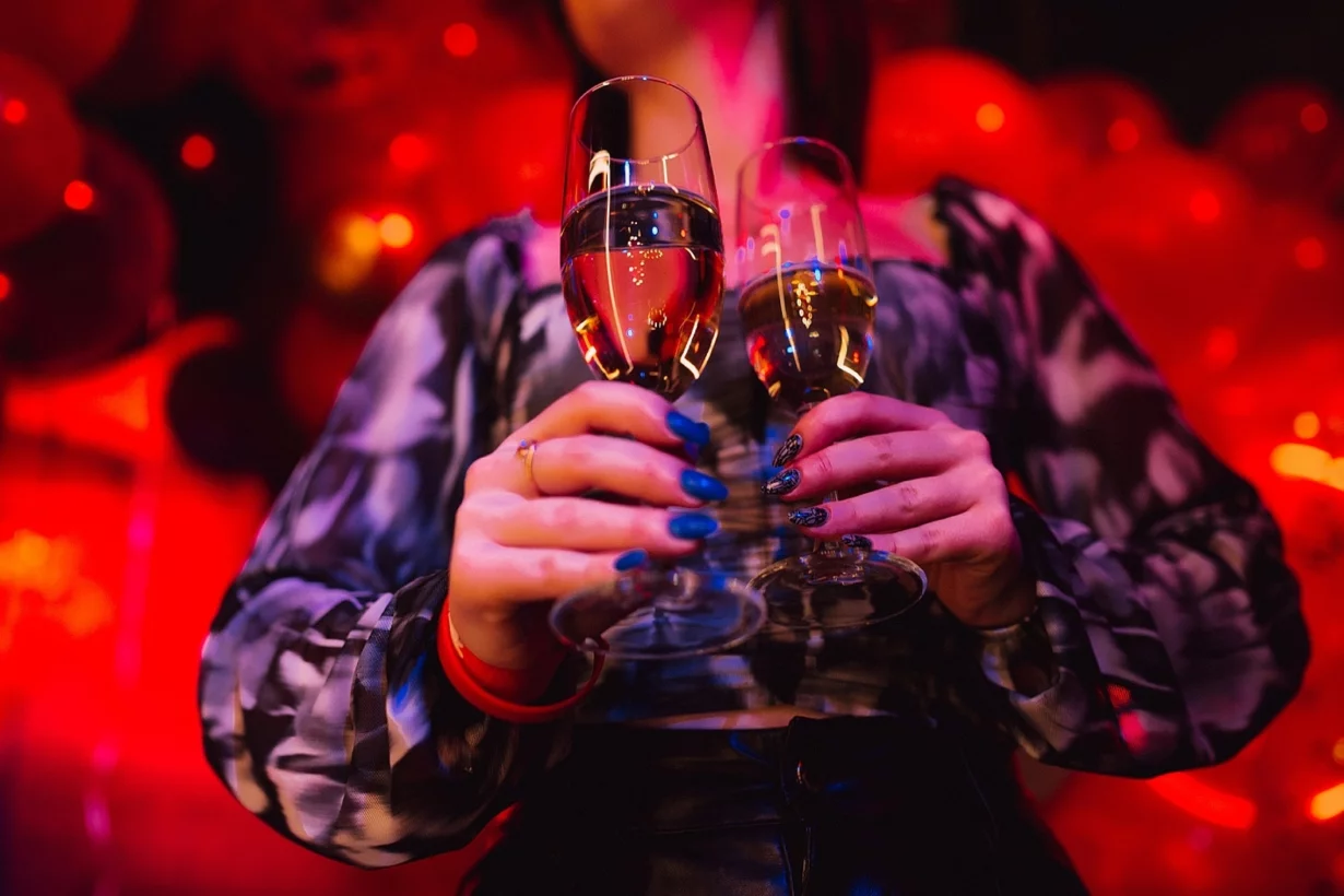 Интерьер/Экстерьер/Банкетная зона/Бар/Стол для двоих/Вход/Главный зал/Lounge зона клуб Синий Nebar фото