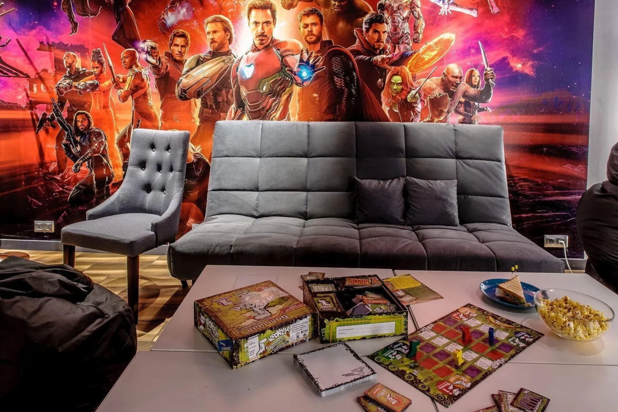 Интерьер/Экстерьер/Банкетная зона/Бар/Стол для двоих/Вход/Главный зал/Lounge зона лофт Party Time фото