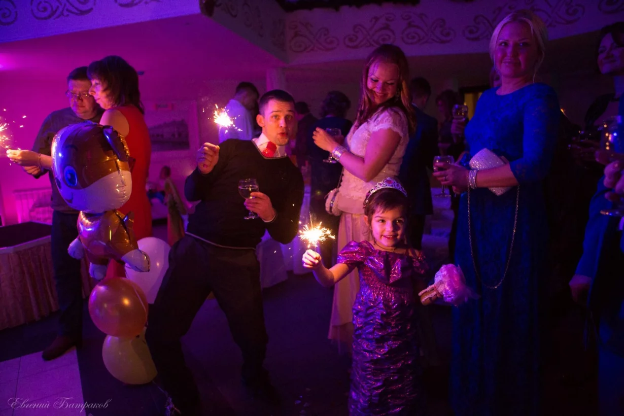 Интерьер/Экстерьер/Банкетная зона/Бар/Стол для двоих/Вход/Главный зал/Lounge зона банкетный зал Laudes фото