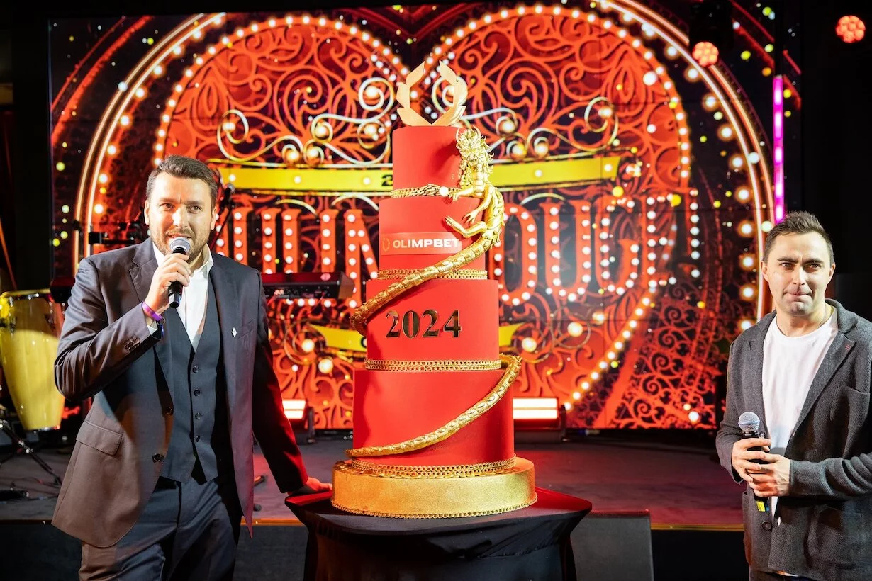 Интерьер/Экстерьер/Банкетная зона/Бар/Стол для двоих/Вход/Главный зал/Lounge зона ресторанный комплекс Olimpbet Lounge фото