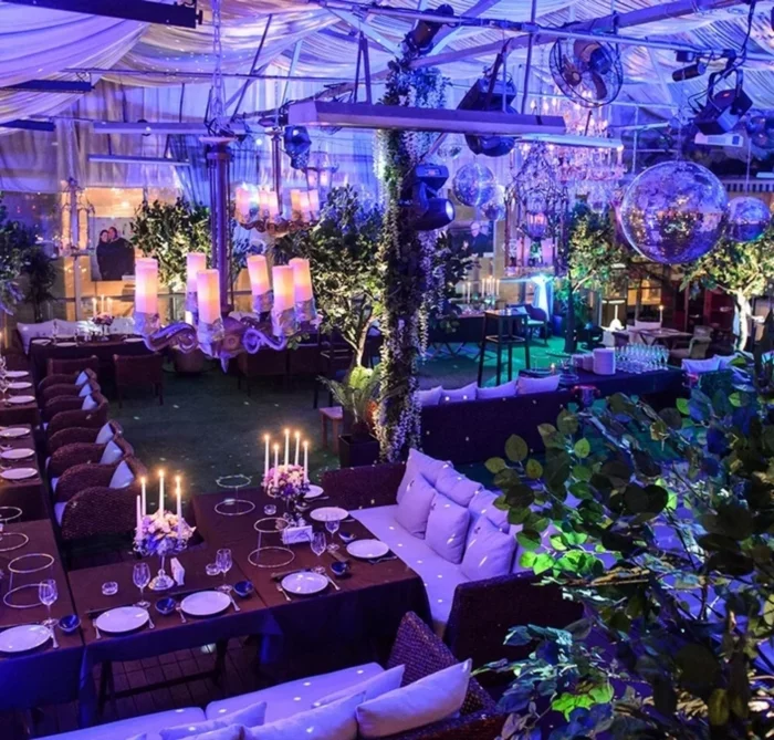 Интерьер/Экстерьер/Банкетная зона/Бар/Стол для двоих/Вход/Главный зал/Lounge зона ресторанный комплекс Soho Rooms фото