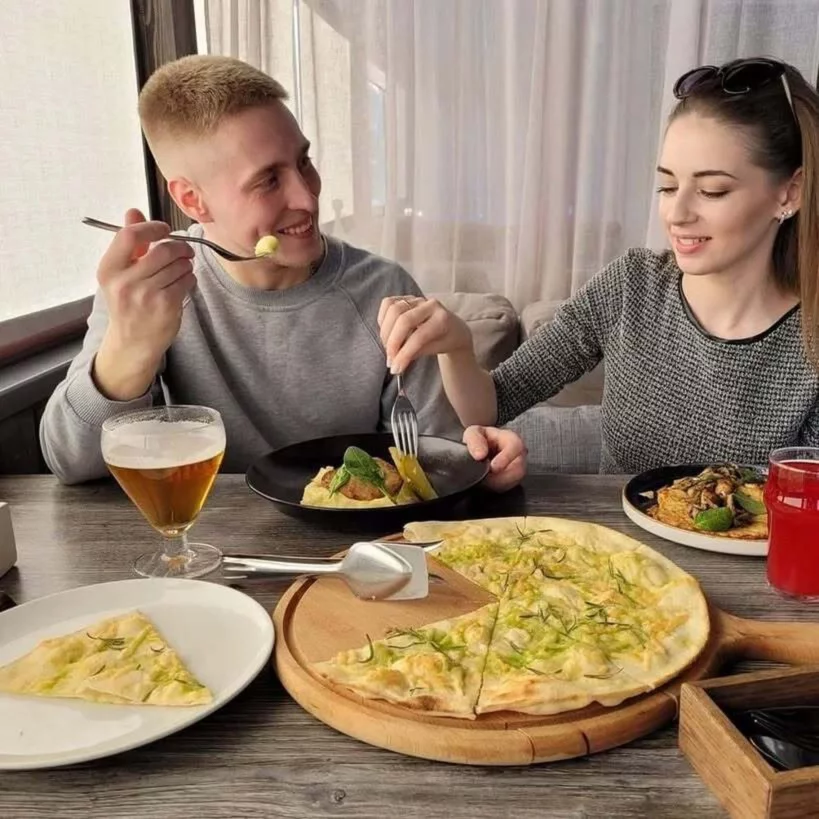 Интерьер/Экстерьер/Банкетная зона/Бар/Стол для двоих/Вход/Главный зал/Lounge зона ресторан Молоко фото