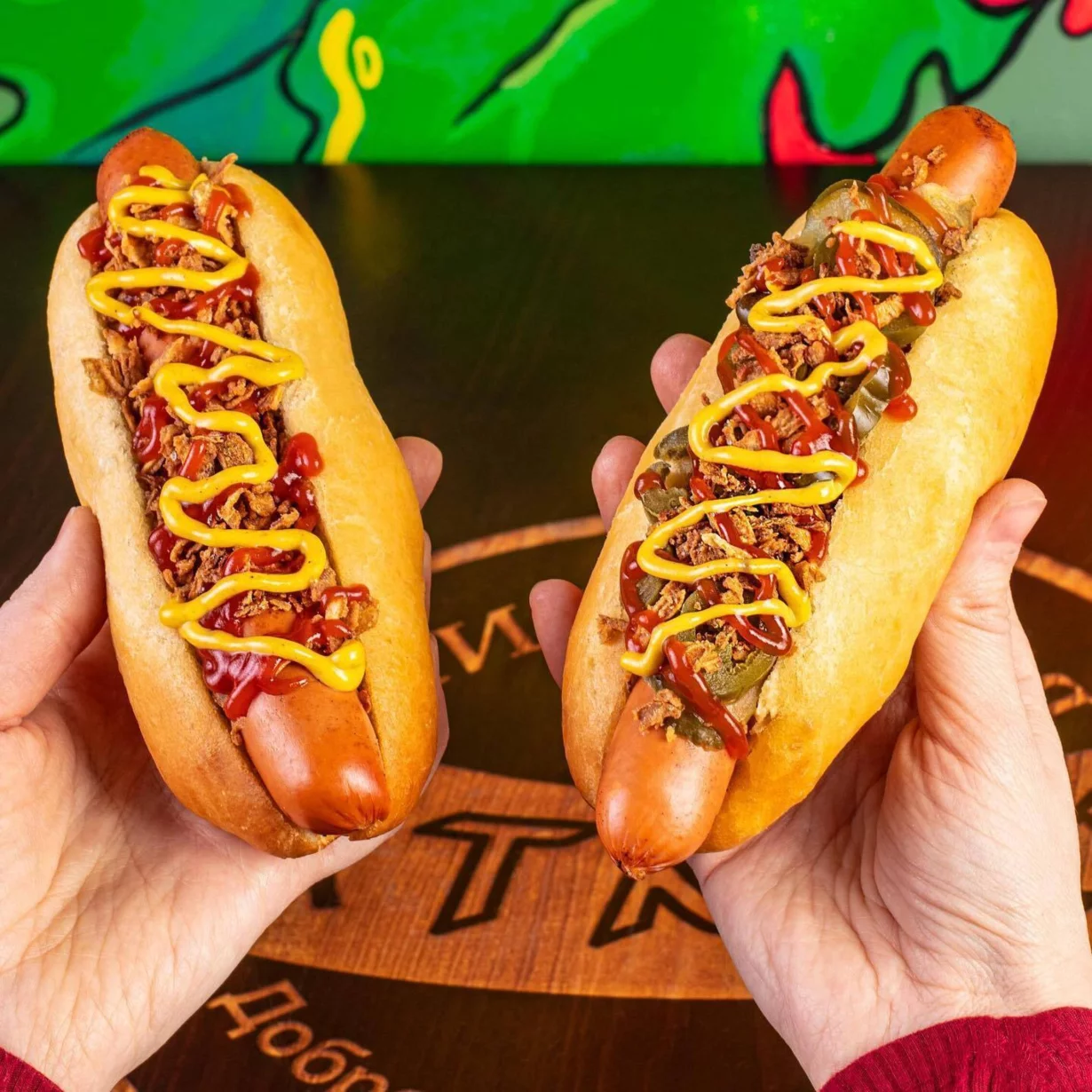 Интерьер/Экстерьер/Банкетная зона/Бар/Стол для двоих/Вход/Главный зал/Lounge зона кафе Татмак фото