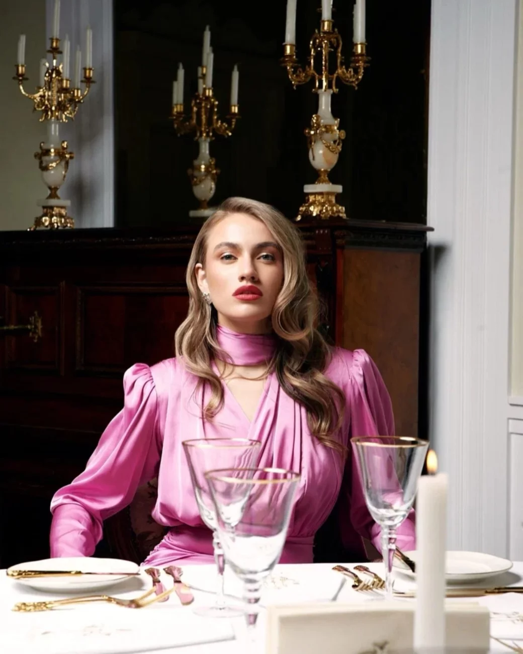 Интерьер/Экстерьер/Банкетная зона/Бар/Стол для двоих/Вход/Главный зал/Lounge зона ресторан Gourmet фото