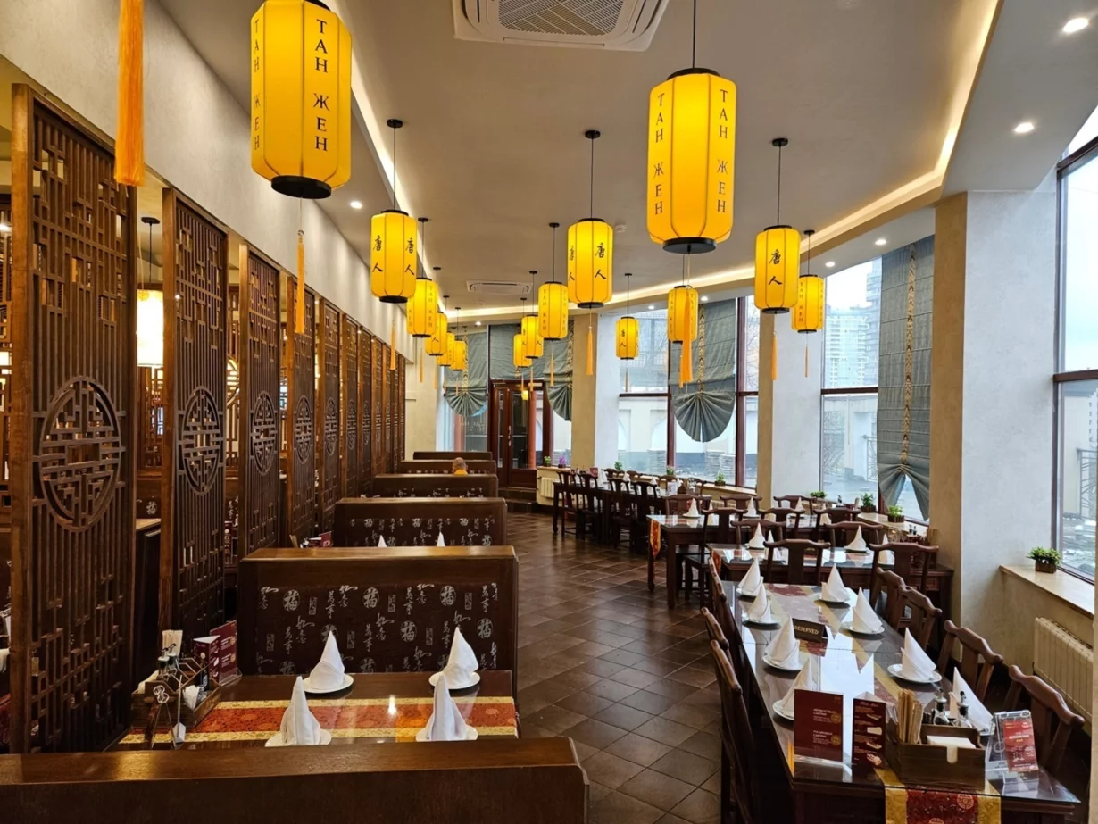 Интерьер/Экстерьер/Банкетная зона/Бар/Стол для двоих/Вход/Главный зал/Lounge зона ресторан Тан Жен фото
