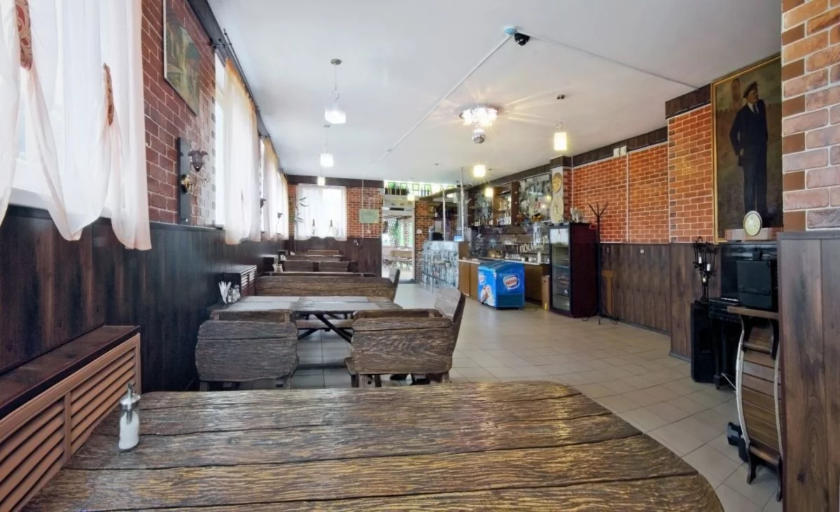 Интерьер/Экстерьер/Банкетная зона/Бар/Стол для двоих/Вход/Главный зал/Lounge зона кафе Угли и мясо фото