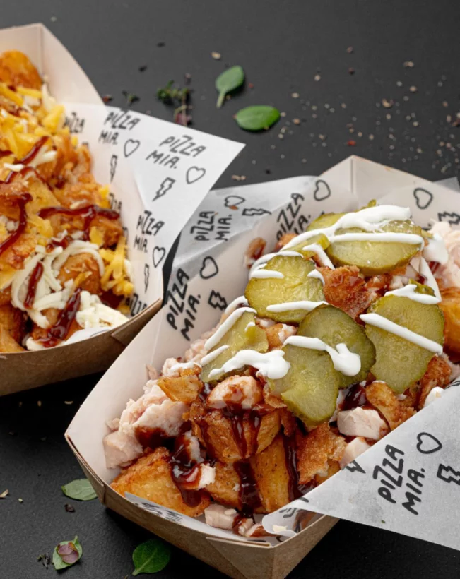 Интерьер/Экстерьер/Банкетная зона/Бар/Стол для двоих/Вход/Главный зал/Lounge зона пиццерия Pizza Mia фото