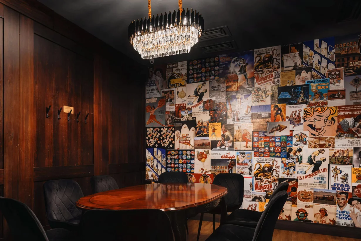 Интерьер/Экстерьер/Банкетная зона/Бар/Стол для двоих/Вход/Главный зал/Lounge зона бар Groodki фото