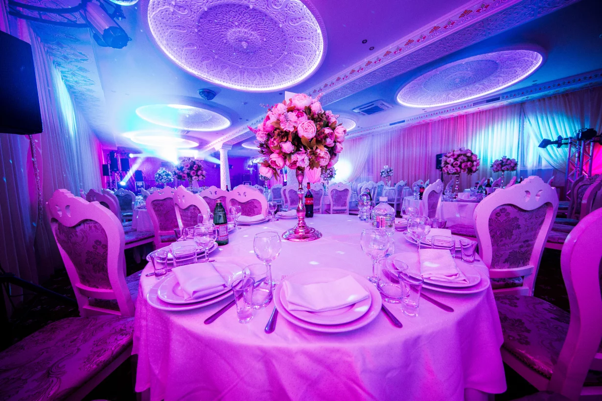 Восточный зал Империя