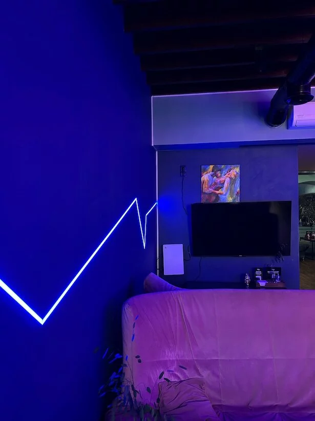 Интерьер/Экстерьер/Банкетная зона/Бар/Стол для двоих/Вход/Главный зал/Lounge зона лаунж Hills фото