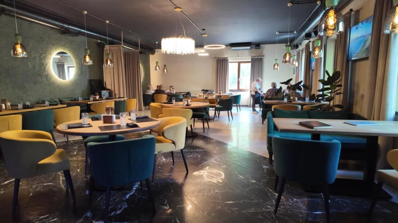 Основной зал Lamico