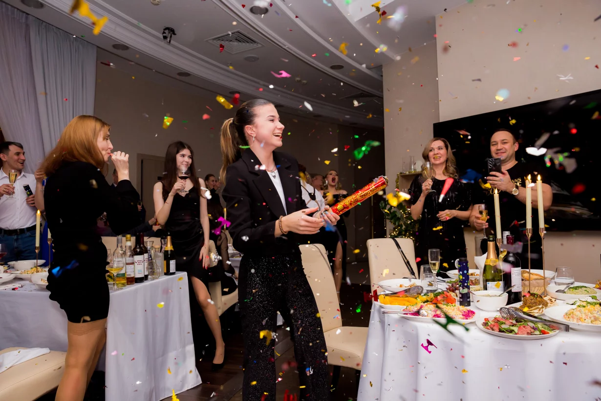 Интерьер/Экстерьер/Банкетная зона/Бар/Стол для двоих/Вход/Главный зал/Lounge зона ресторан Пространство 360 фото