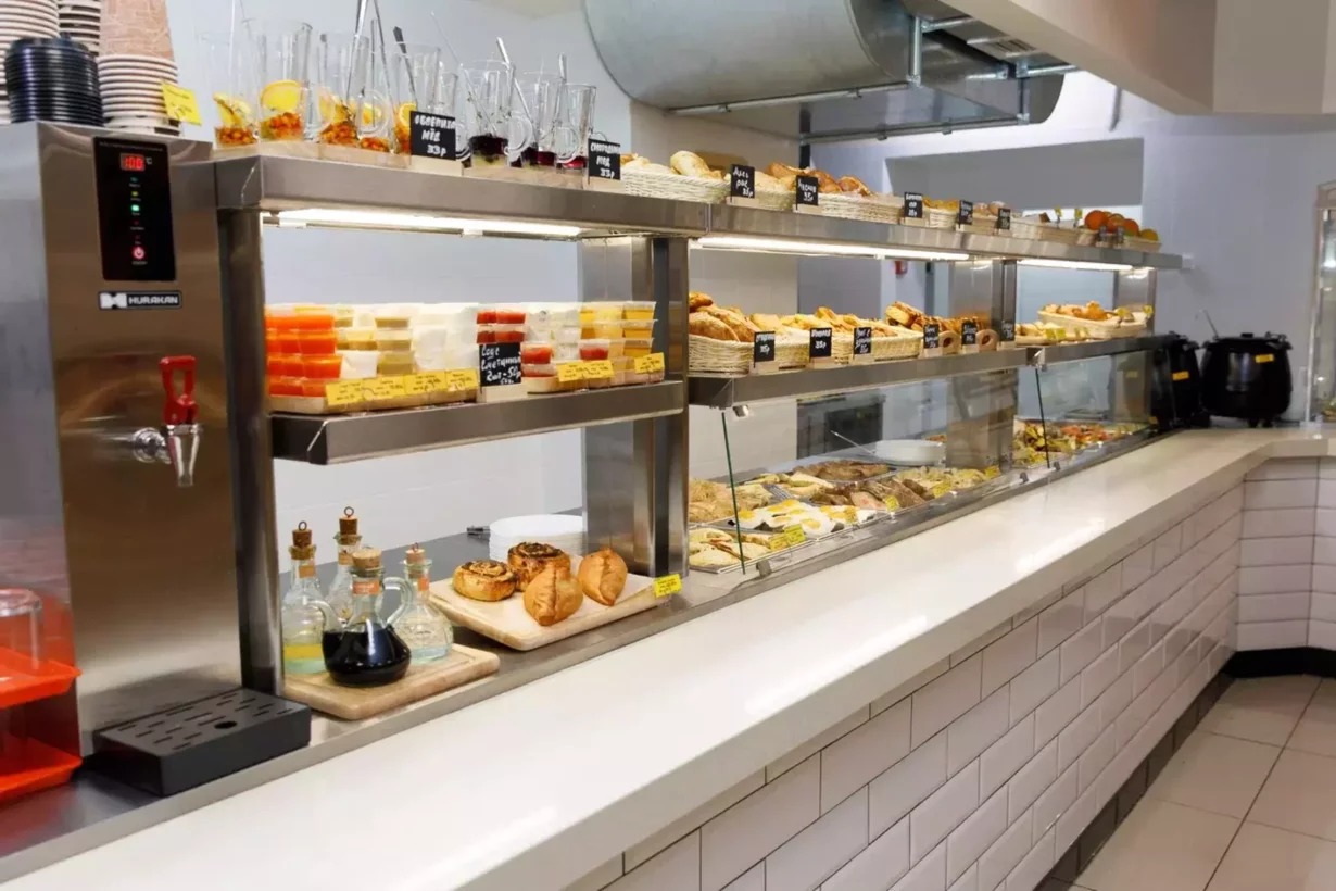 Интерьер/Экстерьер/Банкетная зона/Бар/Стол для двоих/Вход/Главный зал/Lounge зона столовая 8 Минут фото