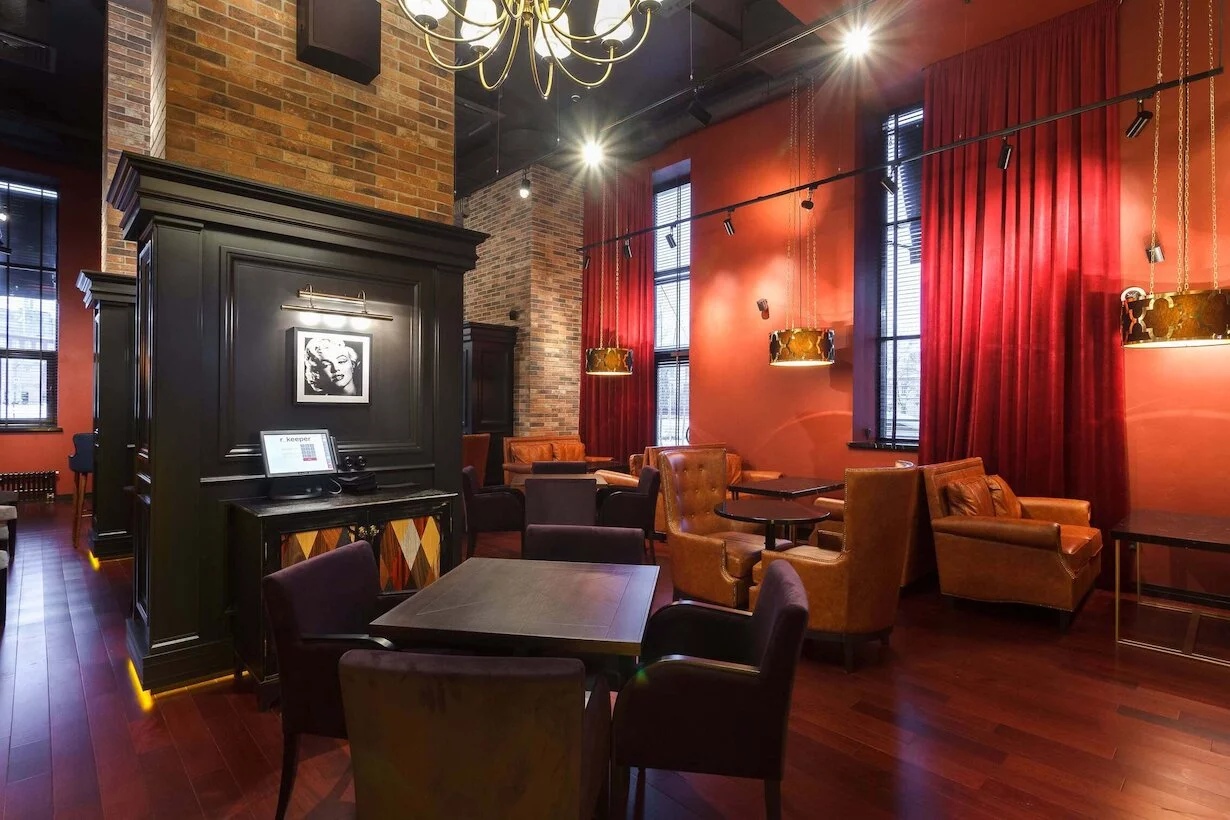 Интерьер/Экстерьер/Банкетная зона/Бар/Стол для двоих/Вход/Главный зал/Lounge зона бар Wine Story фото